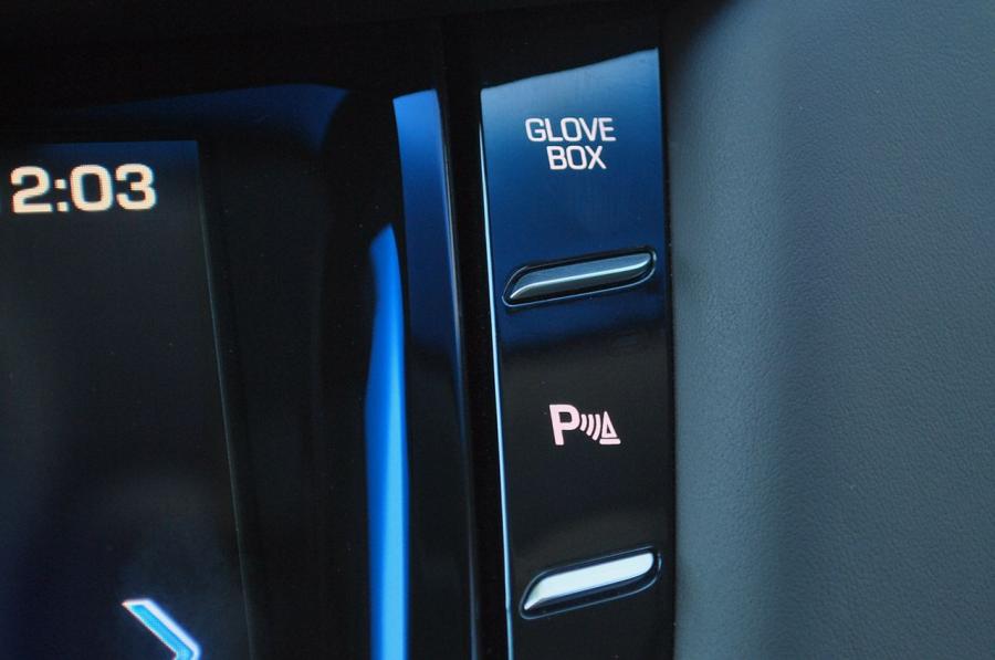  Cadillac XTS 2013 года  (фото 18 из 137)